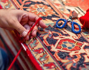خدمات تخصصی و حرفه ای رفوی فرش در قالیشویی سازمان برنامه